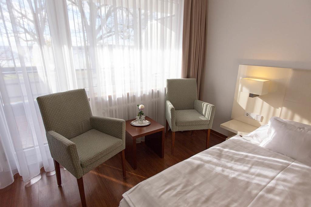 Hotel Seepark Garni Uberlingen Ngoại thất bức ảnh