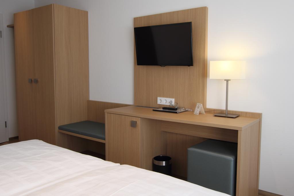 Hotel Seepark Garni Uberlingen Ngoại thất bức ảnh