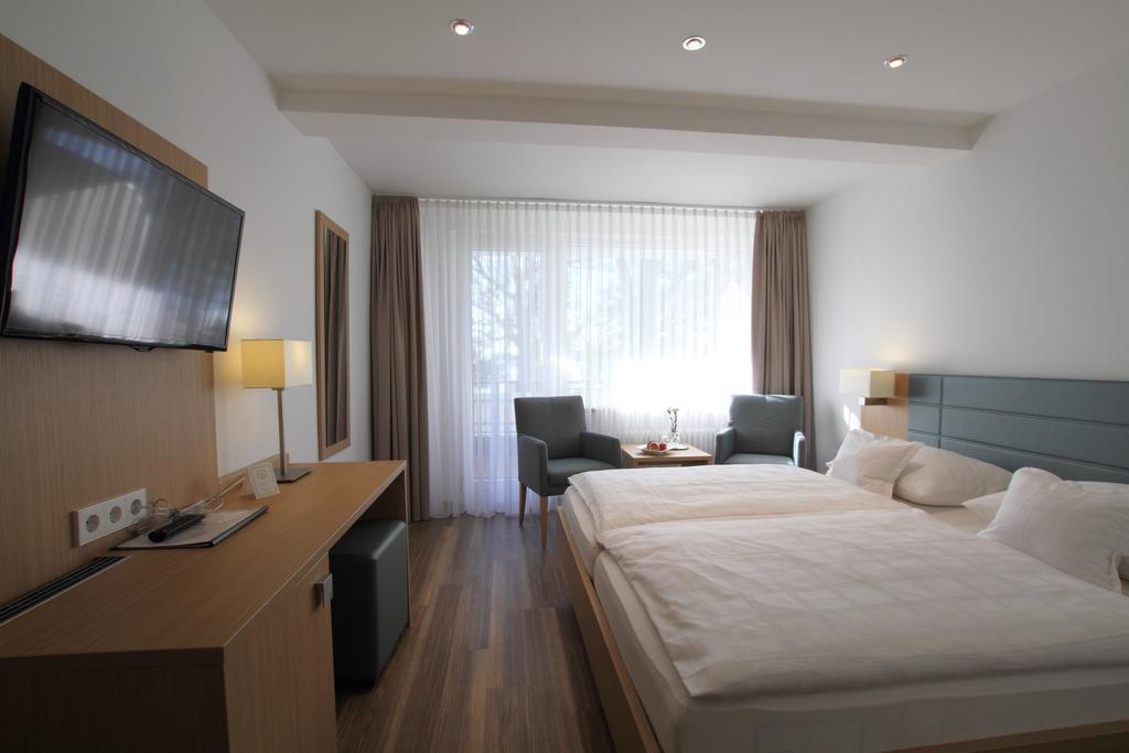 Hotel Seepark Garni Uberlingen Ngoại thất bức ảnh