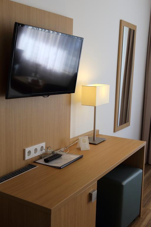 Hotel Seepark Garni Uberlingen Ngoại thất bức ảnh