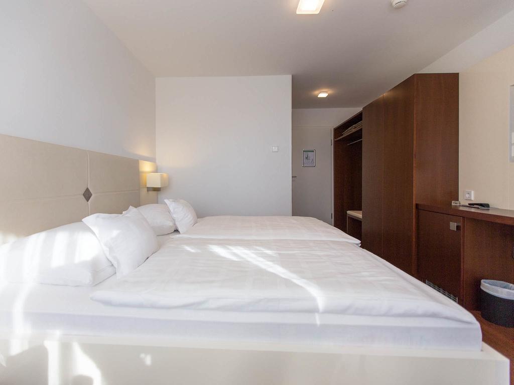 Hotel Seepark Garni Uberlingen Ngoại thất bức ảnh